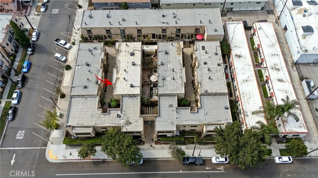 940 E 3rd Street 10, Long Beach, California 90802 home-pic-43
