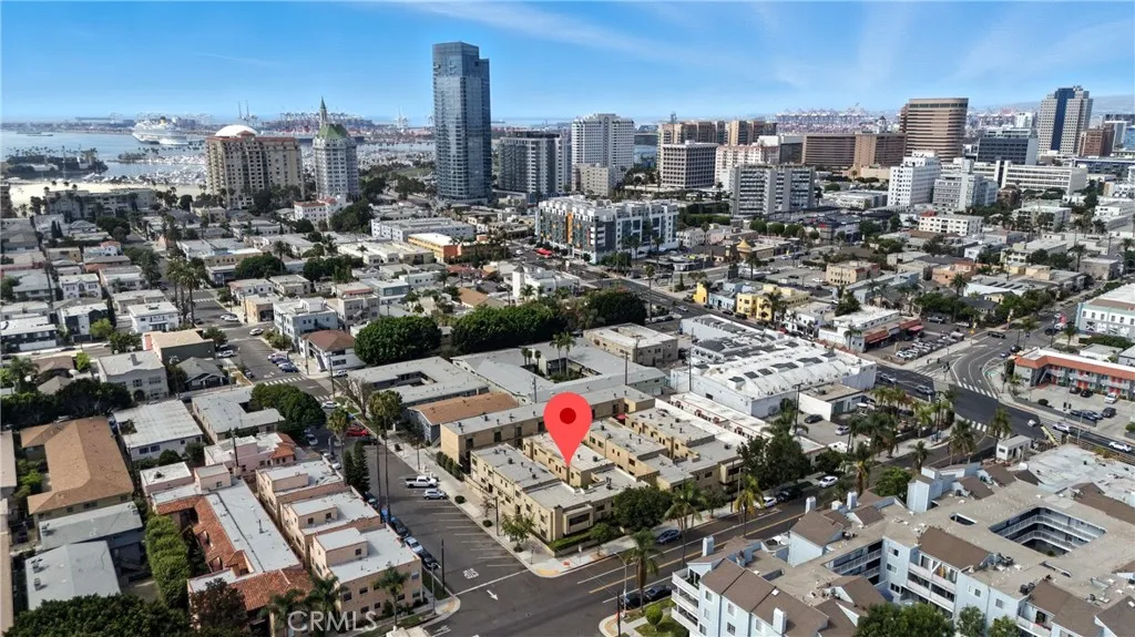 940 E 3rd Street 10, Long Beach, California 90802 home-pic-41