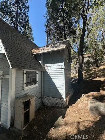 27548 Meadow Drive, Lake Arrowhead, California 92352