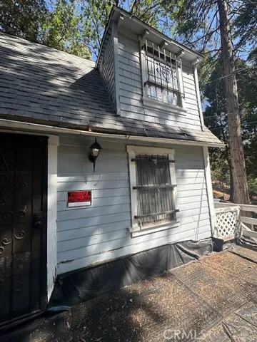 27548 Meadow Drive, Lake Arrowhead, California 92352