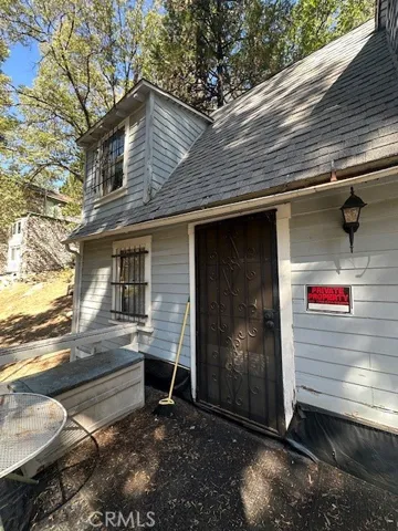 27548 Meadow Drive, Lake Arrowhead, California 92352