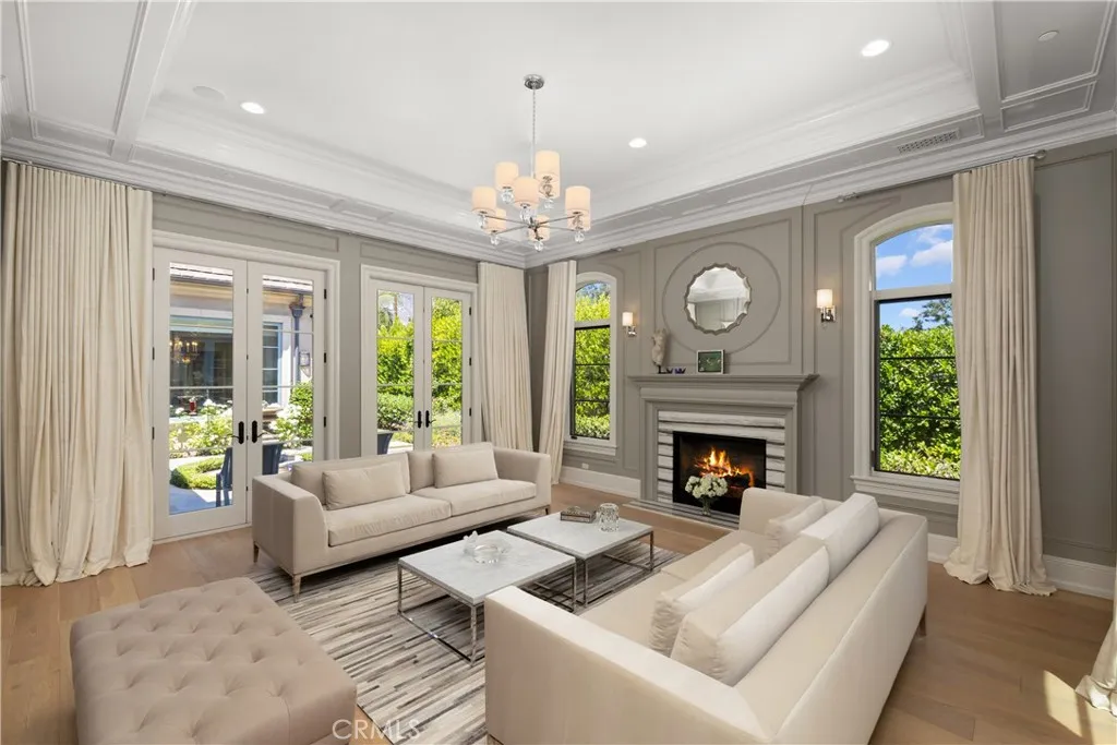 935 W Foothill Boulevard, Arcadia, California 91006 home-pic-16