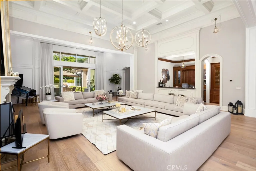 935 W Foothill Boulevard, Arcadia, California 91006 home-pic-31