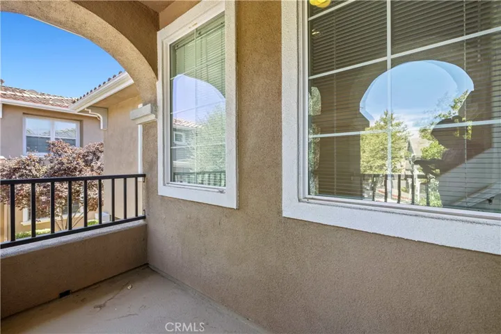27274 Magnolia Lane, Valencia, California 91354