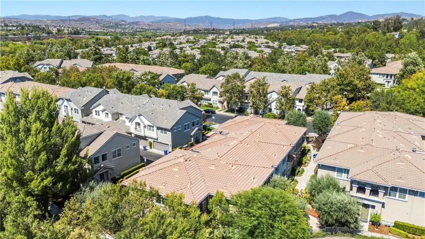27274 Magnolia Lane, Valencia, California 91354