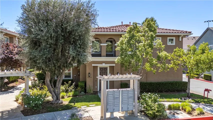 27274 Magnolia Lane, Valencia, California 91354