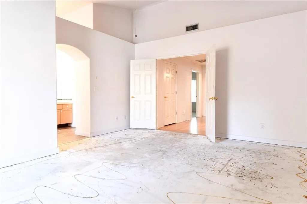 9260 N Green Meadows Lane, Fresno, California 93720 home-pic-6