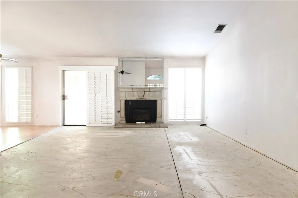 9260 N Green Meadows Lane, Fresno, California 93720 home-pic-4