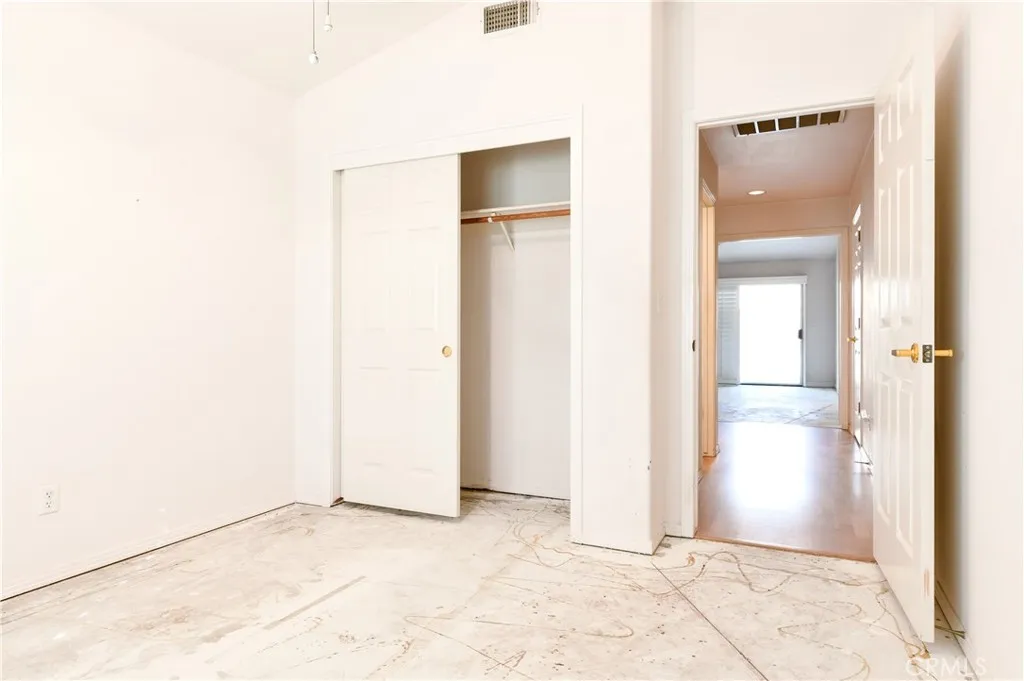 9260 N Green Meadows Lane, Fresno, California 93720 home-pic-10