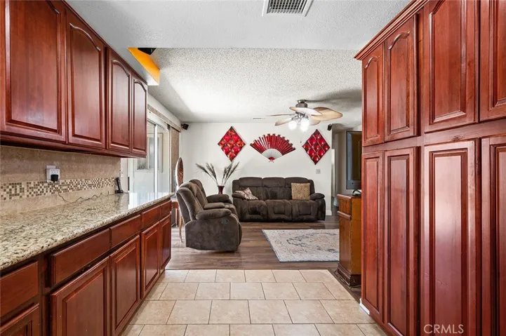 1542 N Idyllwild Avenue, Rialto, California 92376