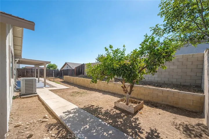 1542 N Idyllwild Avenue, Rialto, California 92376