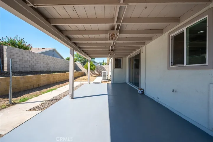 1542 N Idyllwild Avenue, Rialto, California 92376