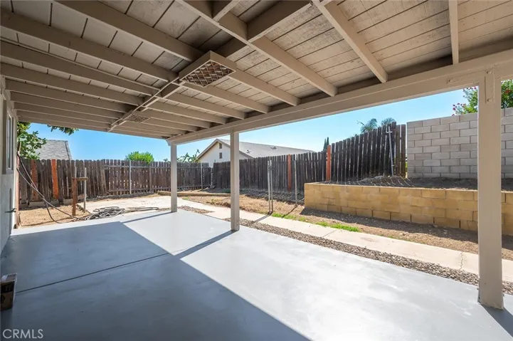 1542 N Idyllwild Avenue, Rialto, California 92376