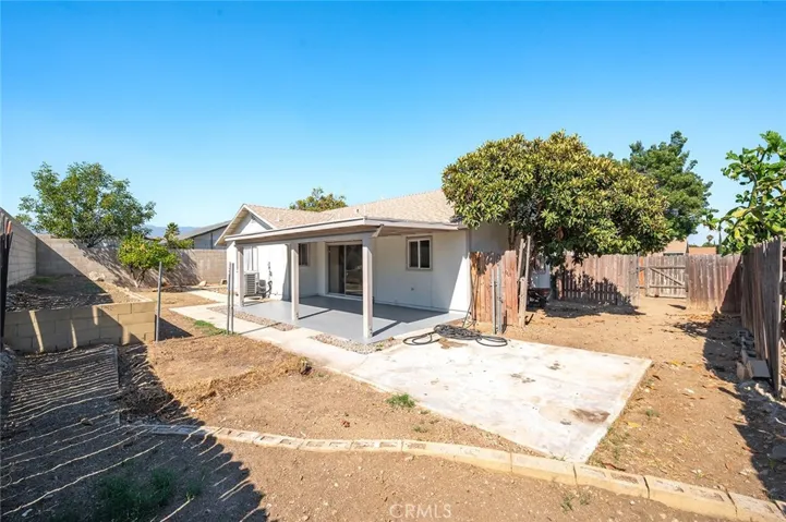 1542 N Idyllwild Avenue, Rialto, California 92376