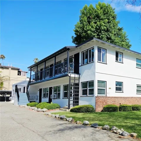 49 S. Grand Oaks, Pasadena, California 91107