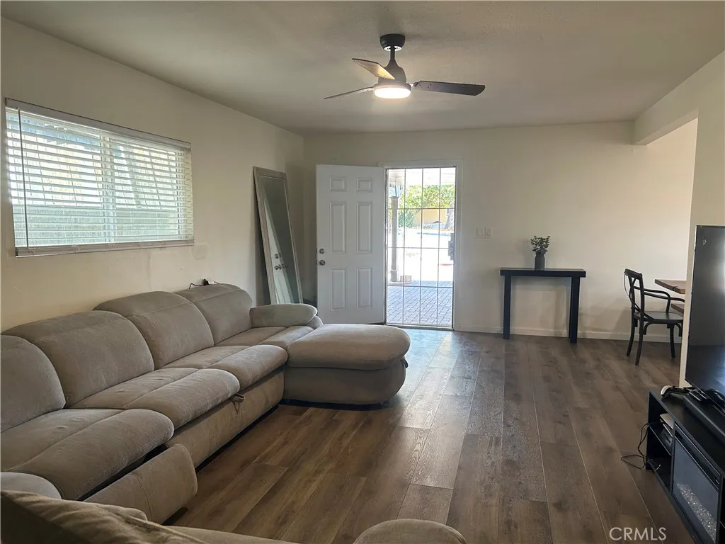 221 Matich Street, Lake Elsinore, California 92530 home-pic-6