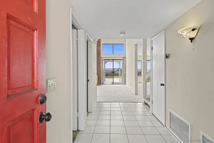 201 Meadow Vista Way, Encinitas, California 92024