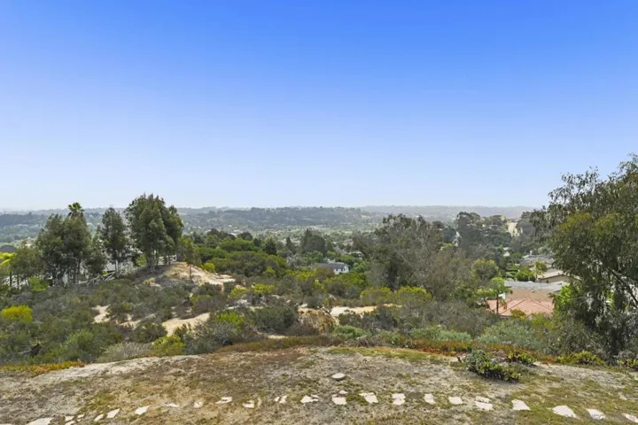 201 Meadow Vista Way, Encinitas, California 92024