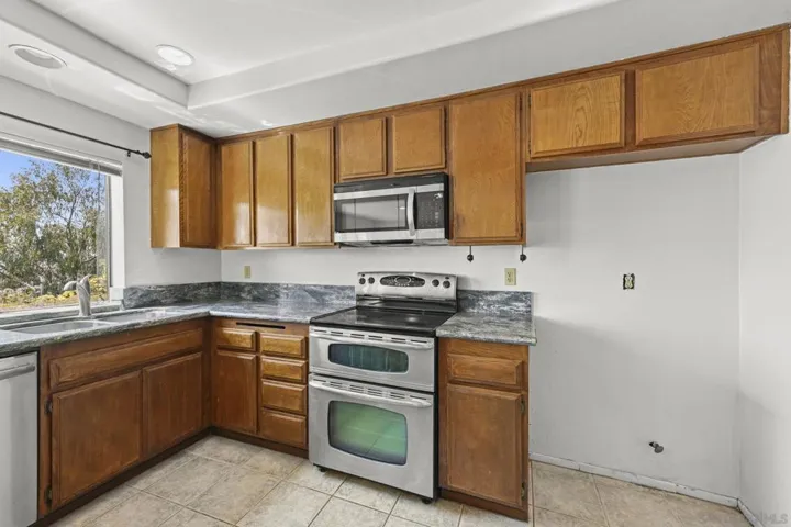 201 Meadow Vista Way, Encinitas, California 92024