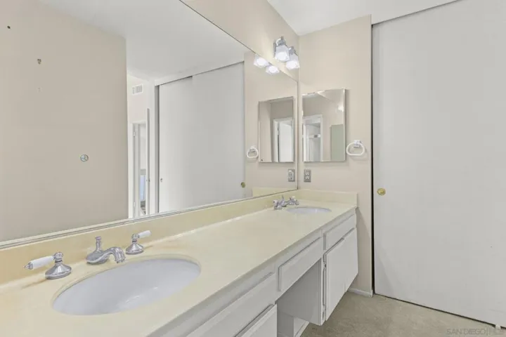 201 Meadow Vista Way, Encinitas, California 92024