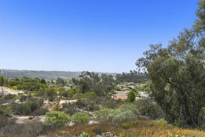 201 Meadow Vista Way, Encinitas, California 92024