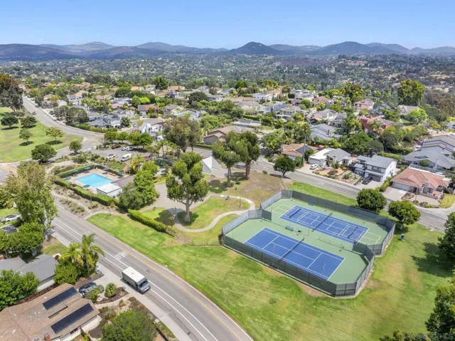 201 Meadow Vista Way, Encinitas, California 92024