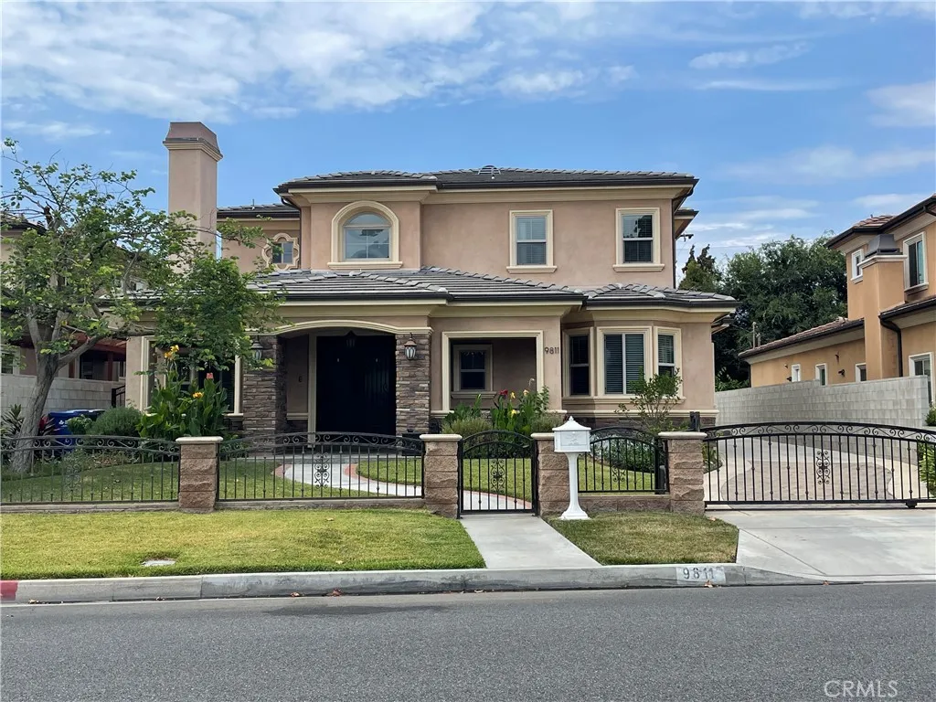 9811 Broadway, Temple City, California 91780, 5 Bedrooms Bedrooms, ,5 BathroomsBathrooms,Residential Lease,For Rent,Broadway,AR25191220