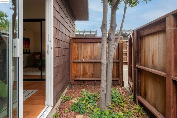 1812 Dwight Way 1-2, Berkeley, California 94703