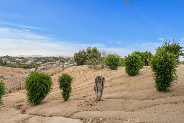 7047 Golden Vale Drive, Riverside, California 92506