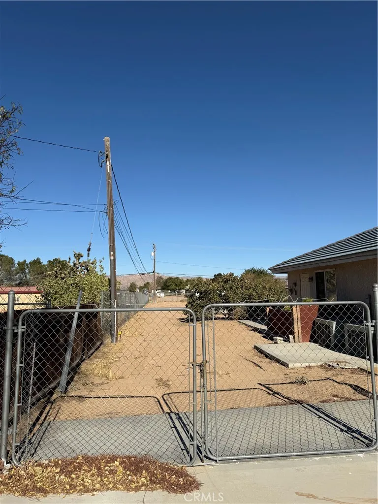 21160 Us Highway 18, Apple Valley, California 92307 home-pic-16