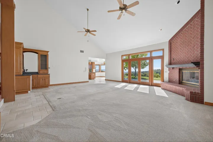 91-print-016_Upmarketmedia_6150Baj-int-2