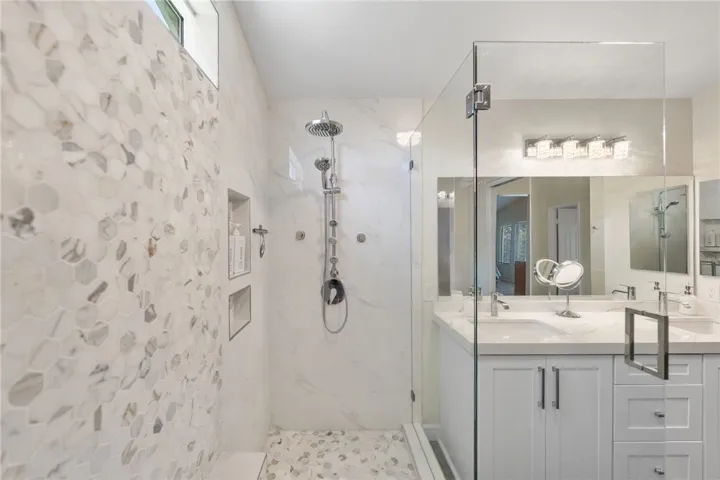 24084 Verdun Lane, Murrieta, California 92562