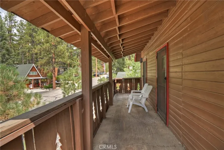 39239 Mohawk Drive, Fawnskin, California 92333