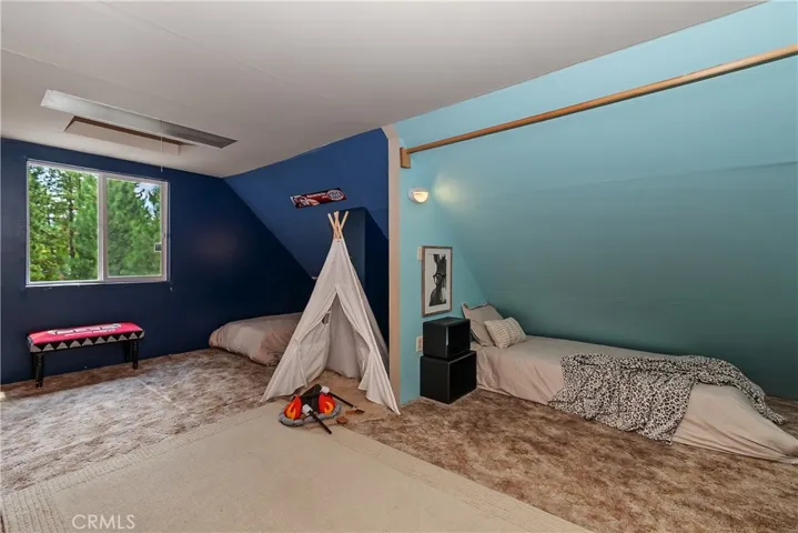 39239 Mohawk Drive, Fawnskin, California 92333