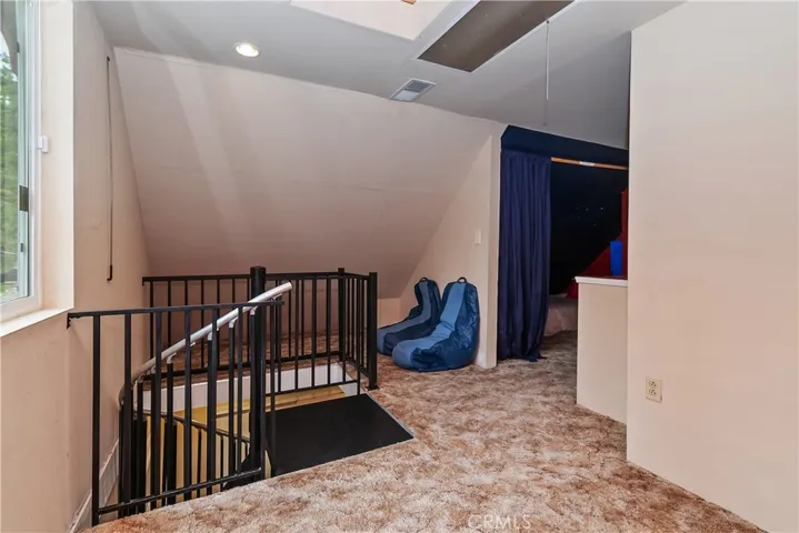 39239 Mohawk Drive, Fawnskin, California 92333