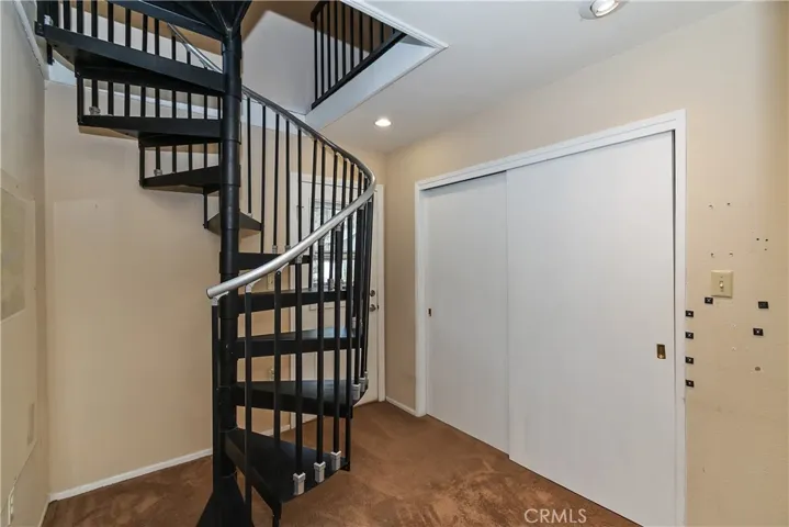 39239 Mohawk Drive, Fawnskin, California 92333