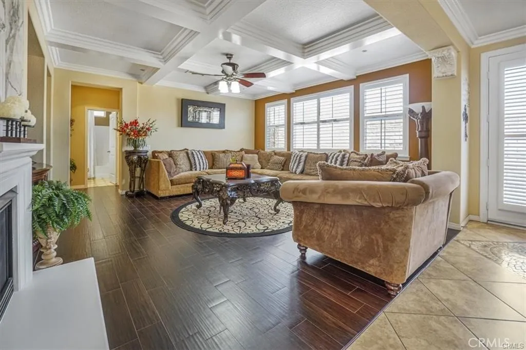 5003 Thornberry Way, Fontana, California 92336 home-pic-12