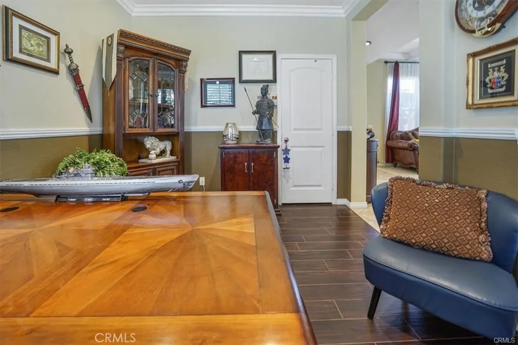 5003 Thornberry Way, Fontana, California 92336 home-pic-2