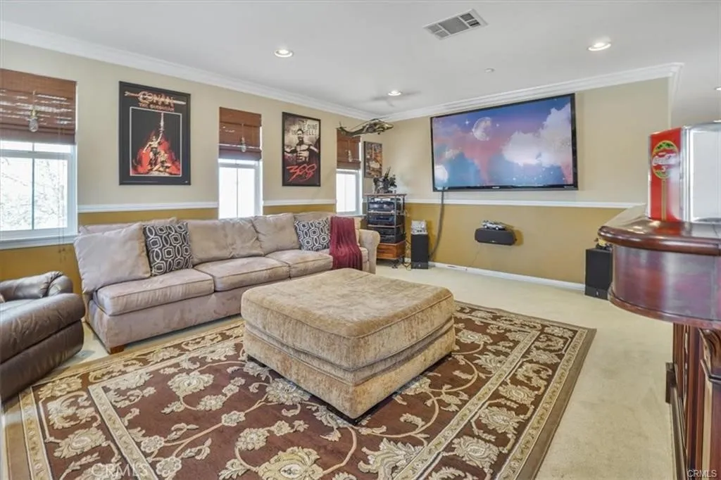 5003 Thornberry Way, Fontana, California 92336 home-pic-36