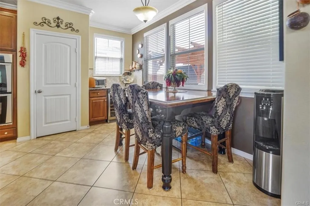 5003 Thornberry Way, Fontana, California 92336 home-pic-24