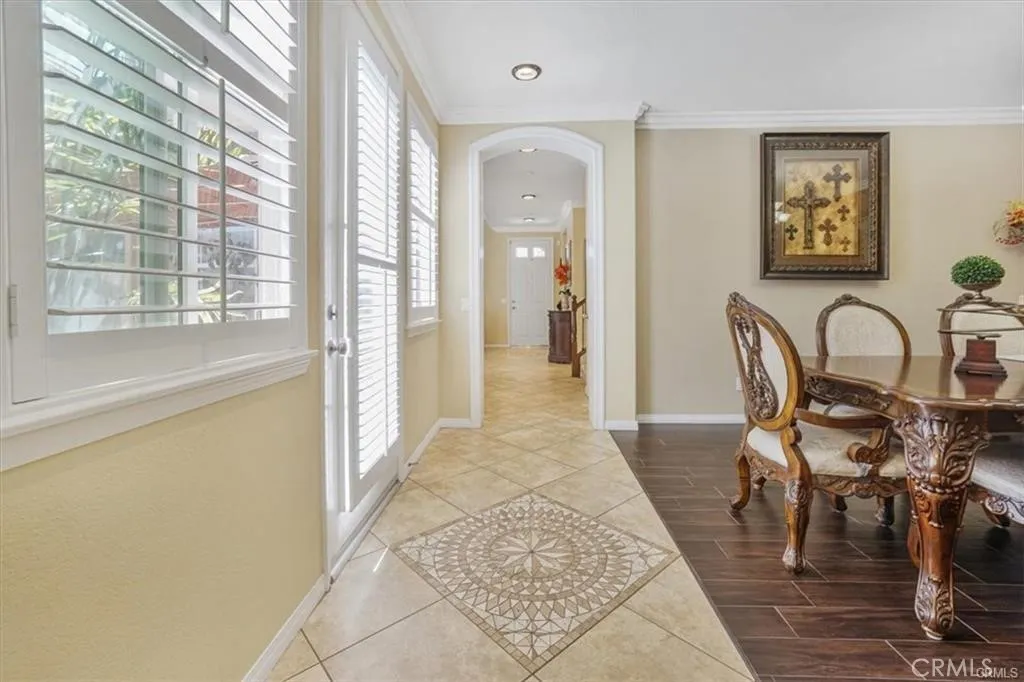 5003 Thornberry Way, Fontana, California 92336 home-pic-11