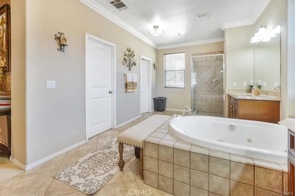 5003 Thornberry Way, Fontana, California 92336 home-pic-46