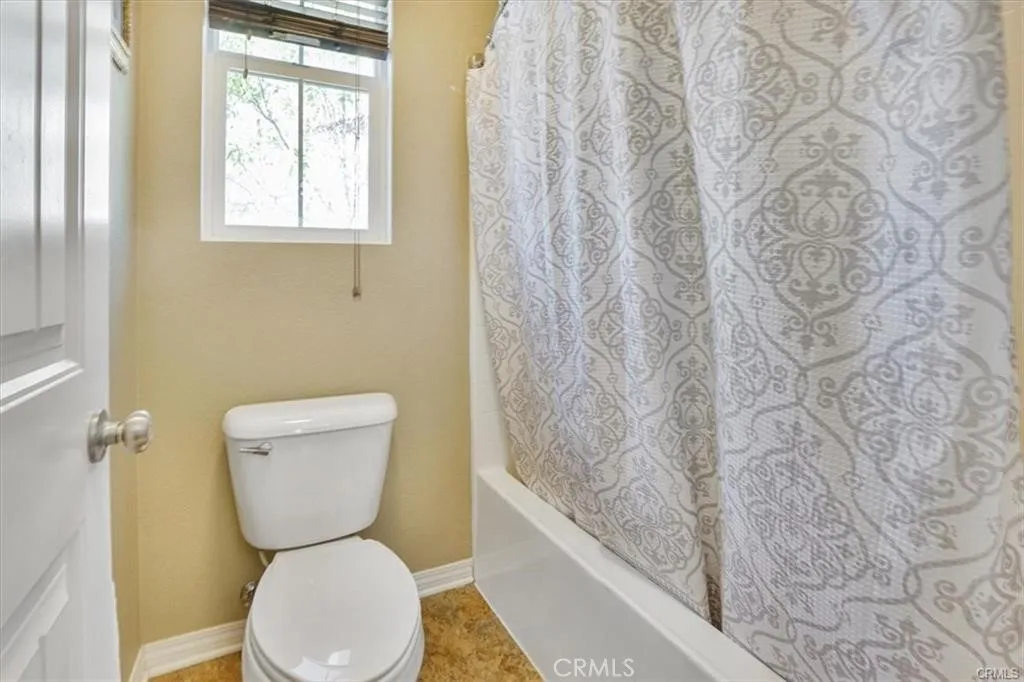 5003 Thornberry Way, Fontana, California 92336 home-pic-57
