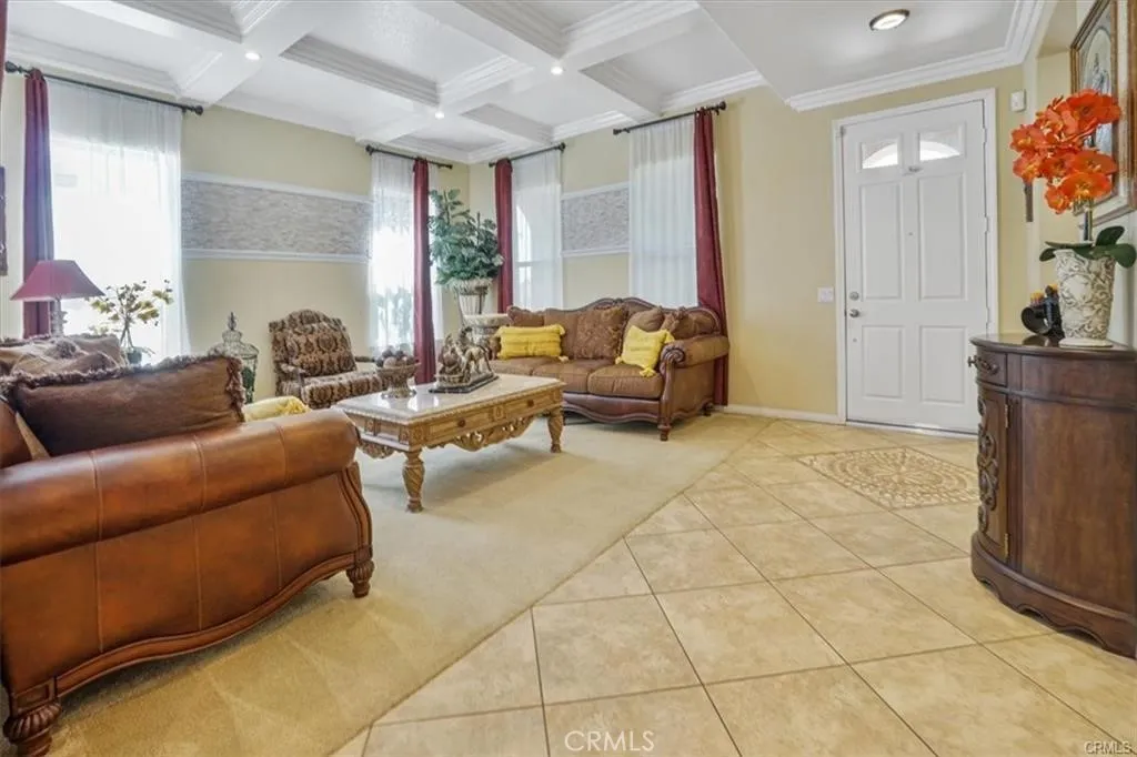 5003 Thornberry Way, Fontana, California 92336 home-pic-6