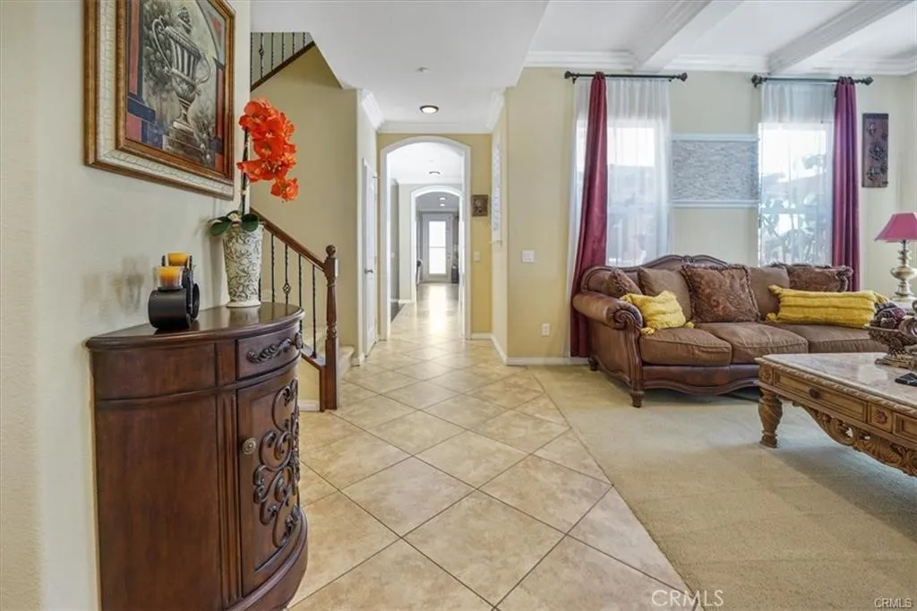 5003 Thornberry Way, Fontana, California 92336 home-pic-3