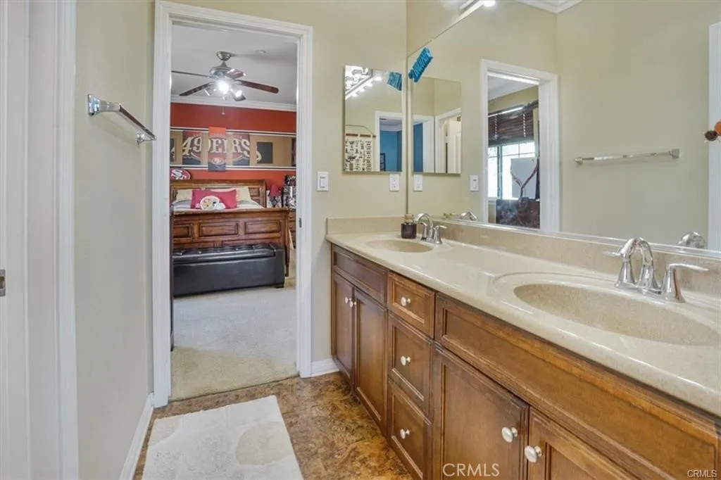 5003 Thornberry Way, Fontana, California 92336 home-pic-56