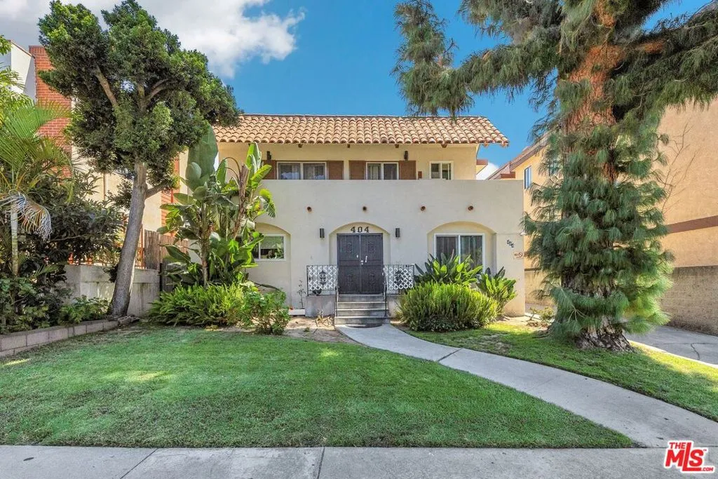 404 Porter Street, Glendale, California 91205, 10 Bedrooms Bedrooms, ,6 BathroomsBathrooms,Residential Income,For Sale,Porter,25583495