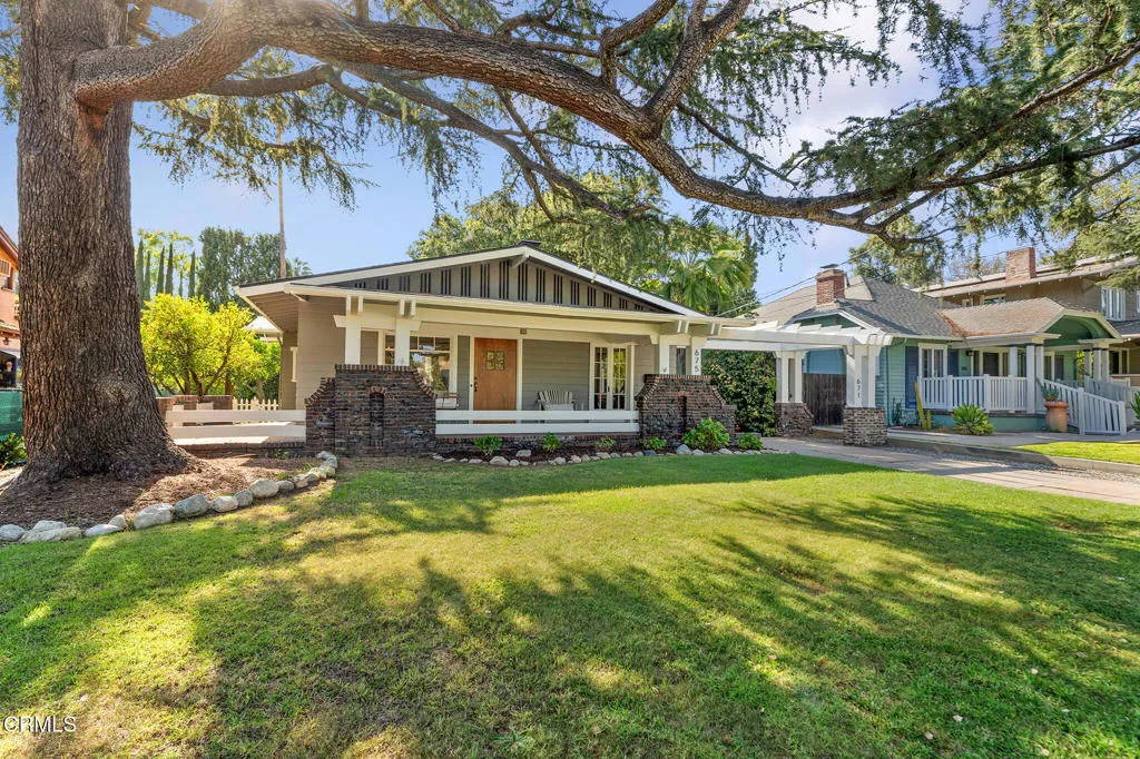 671 675 S Euclid Avenue, Pasadena, California 91106, ,Residential Income,For Sale,Euclid,P1-23842