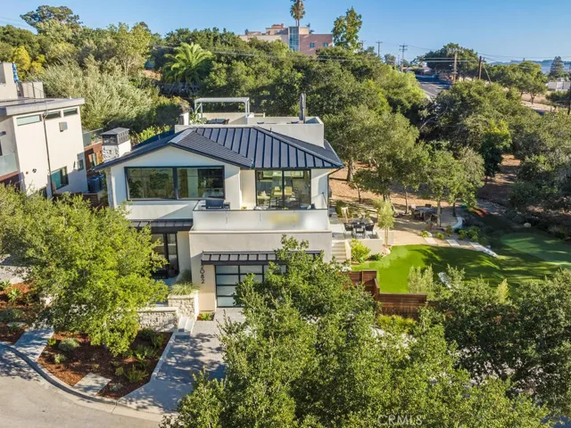 2082 Fixlini Street, San Luis Obispo, California 93401