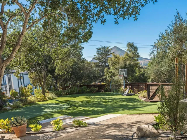 2082 Fixlini Street, San Luis Obispo, California 93401